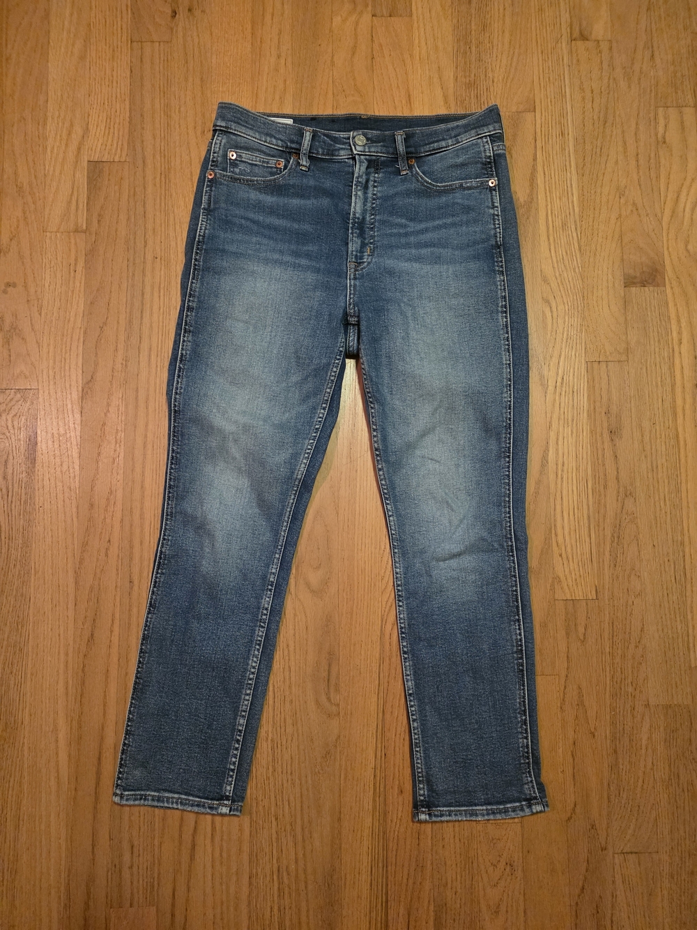 GAP Women's High-Rise Jeans - Medium Blue Wash Size 30
